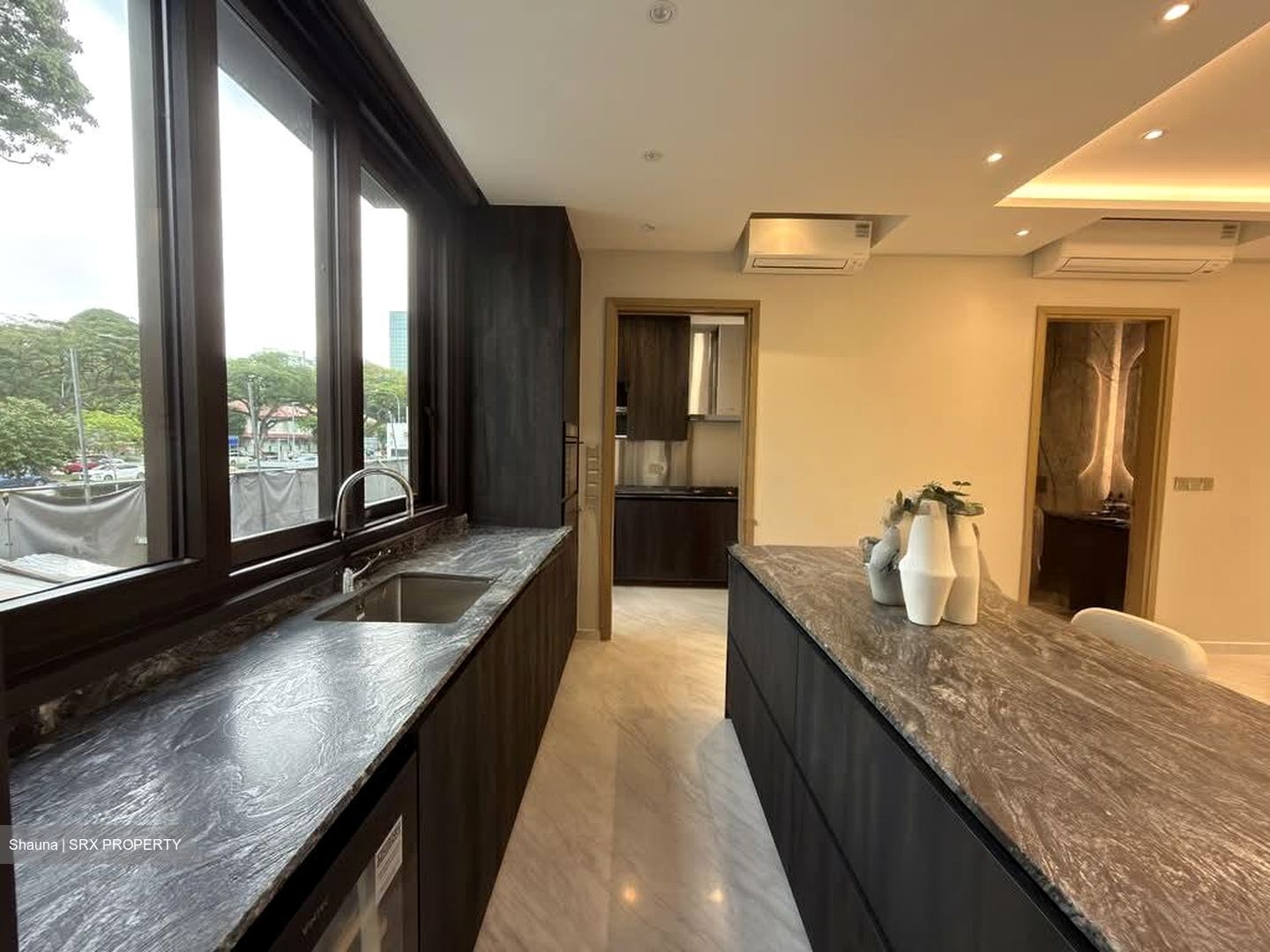 Shrewsbury Road (D11), Terrace #533964291